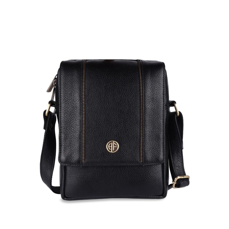 HAMMONDS FLYCATCHER Textured Leather Structured Sling Bag with Quilted