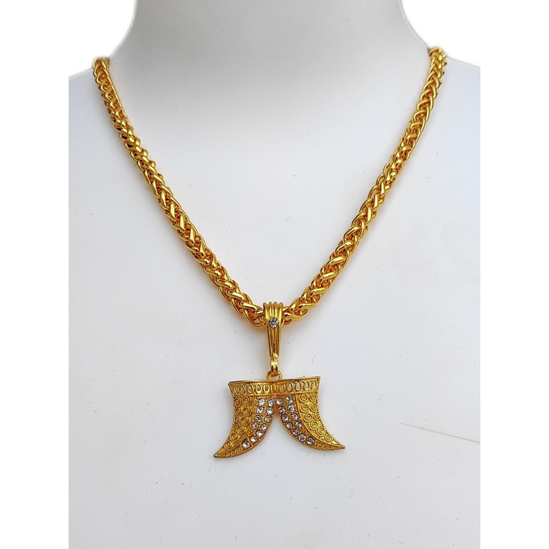 Jemeefly Gold-Plated Animal Shaped Pendants with Chains