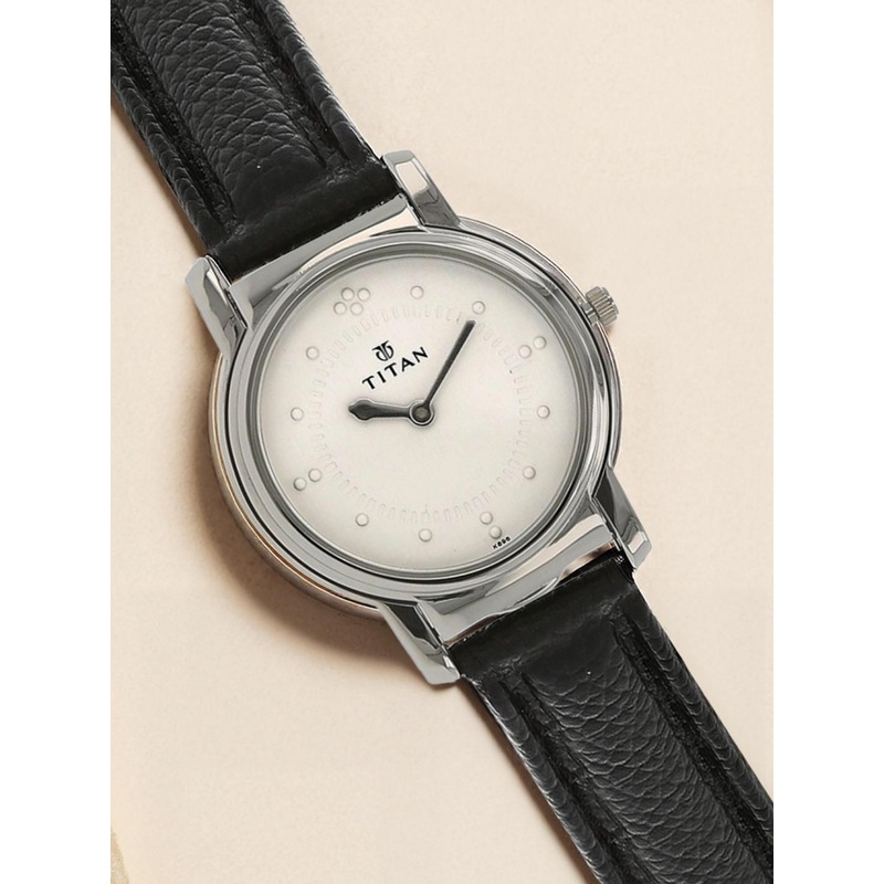 Titan Men White Analogue Watch NB1855SL01