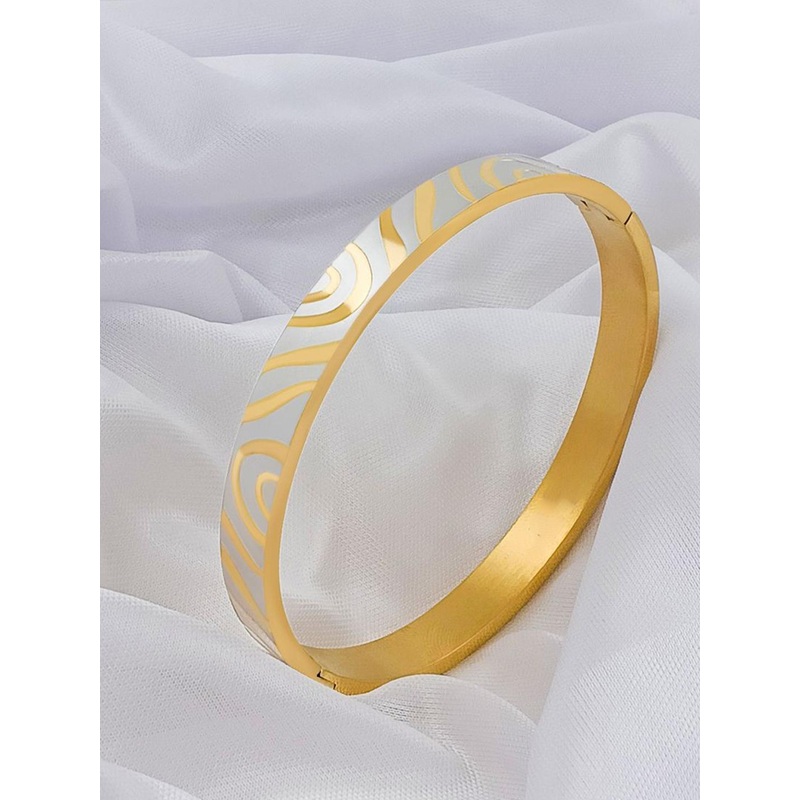 Saizen Men Gold-Plated Kada Bracelet