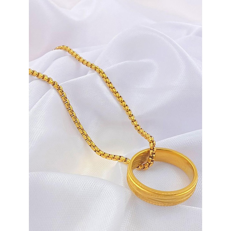 Saizen Men Stainless Steel Gold-Plated Circular Pendant With Chain