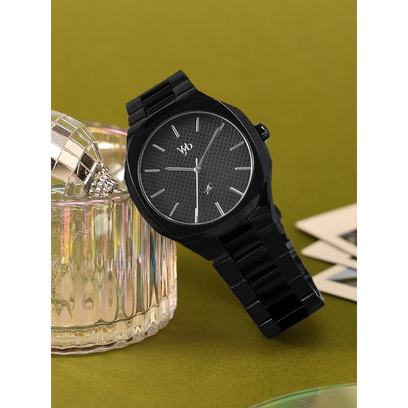 Fastrack Vyb 6.0 Challenger Men Round Printed Dial Analogue Watch FV30033NM01W