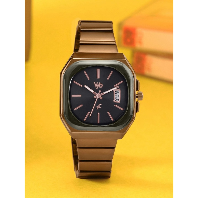 Fastrack Vyb 6.0 Pioneer Men Dial & Bracelet Style Straps Analogue Watch FV30029KM01W