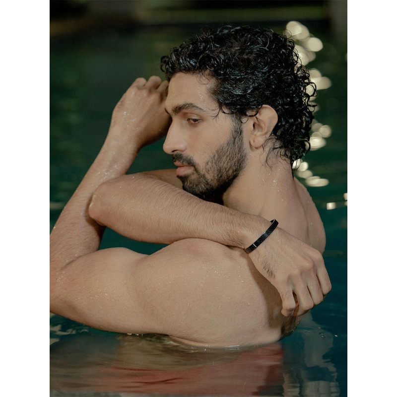 SWASHAA Men Ian Stainless Steel Rhodium-Plated Kada Bracelet