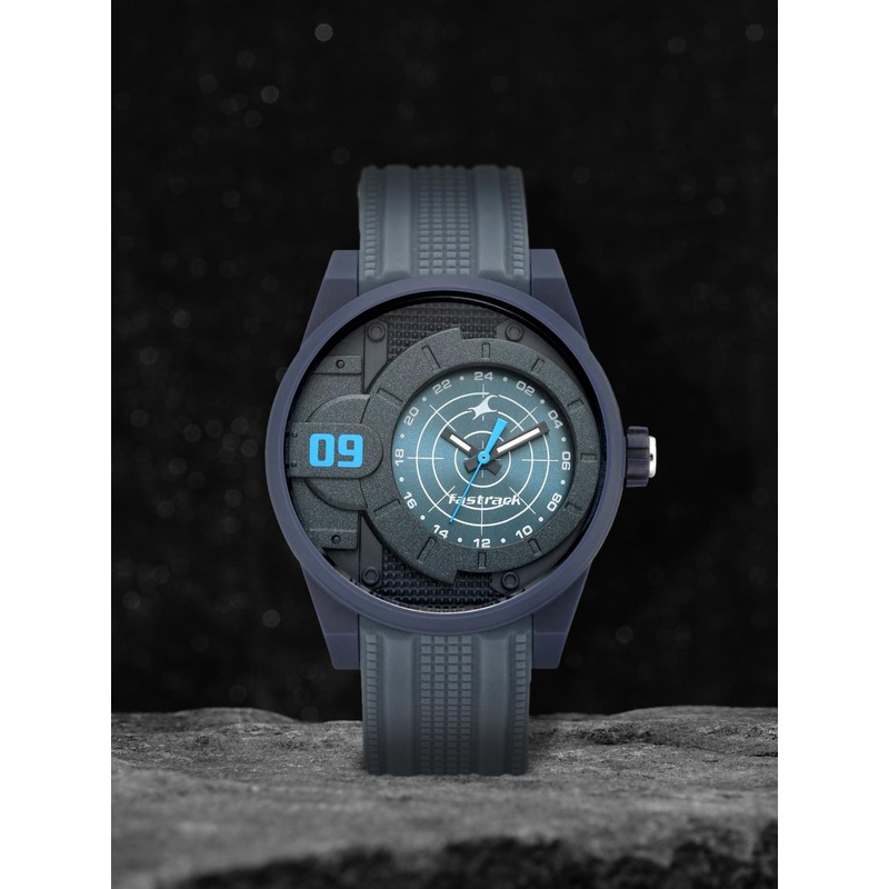 Fastrack Men Black Analogue Watch 38058PP01