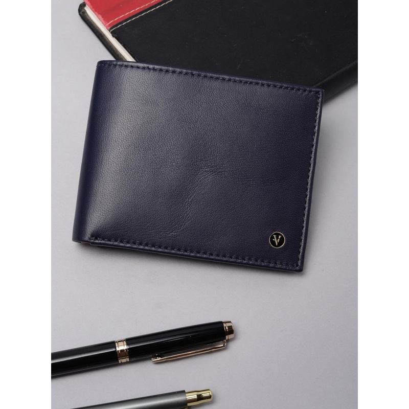 Van Heusen Men Leather Wallet