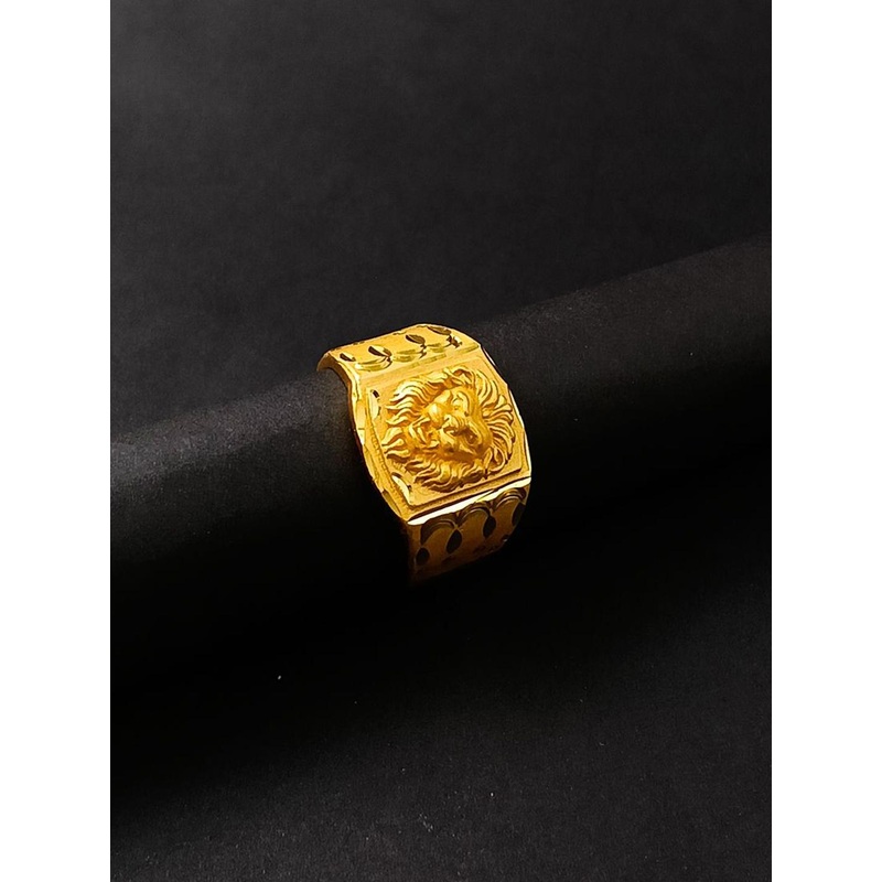 Saizen Men Stainless Steel Gold-Plated Textured Finger Ring