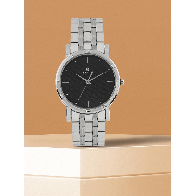 Titan Men Black Dial Watch 1639SM02