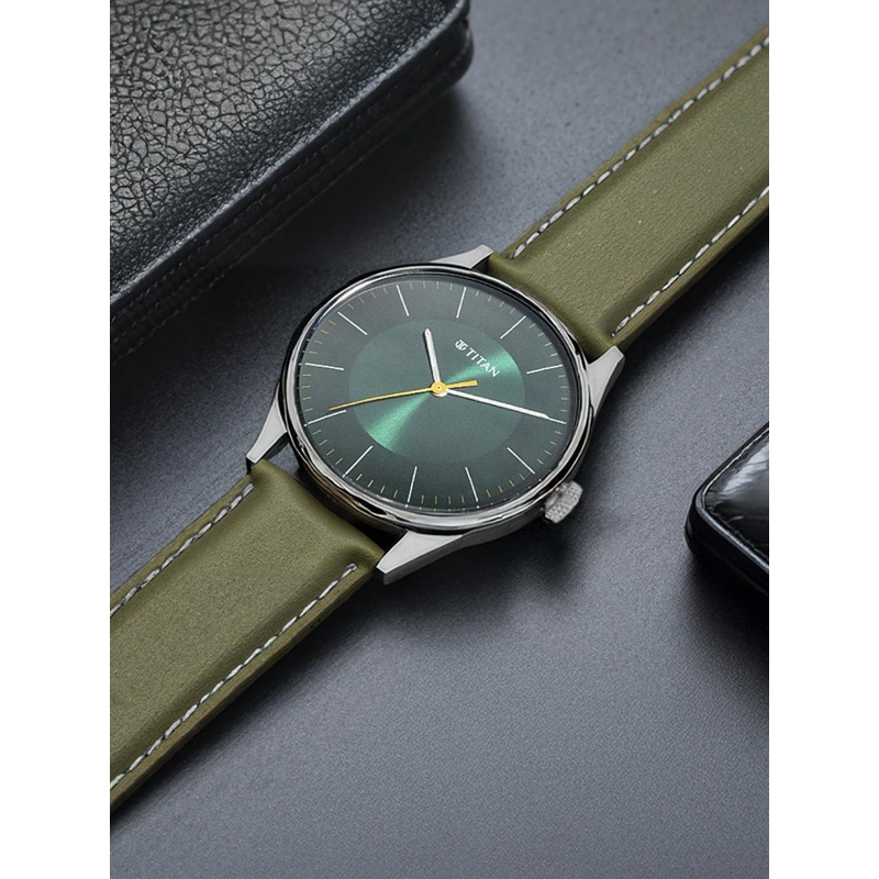 Titan Men Green Analogue Watch 1802SL04