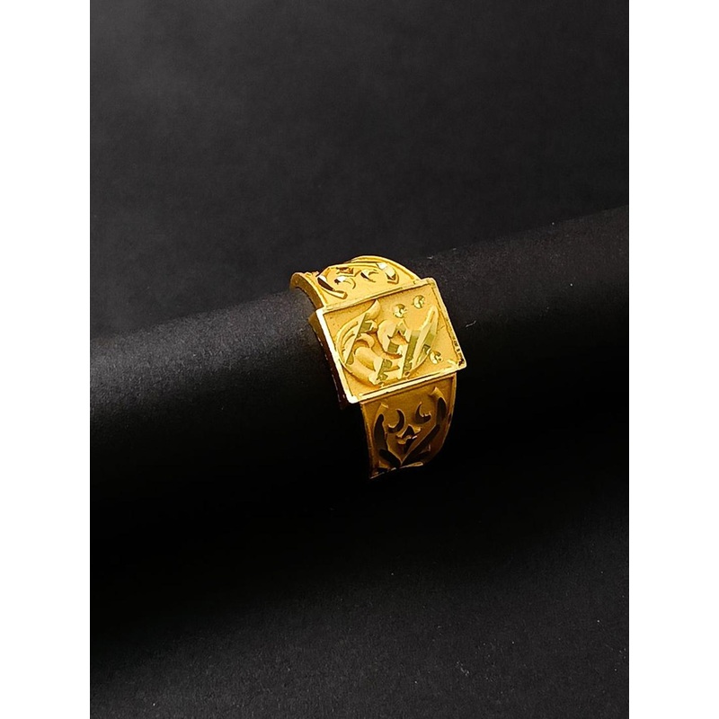 Saizen Men Gold-Plated Stainless Steel Textured Majestic Swirl Chillai Finger Ring