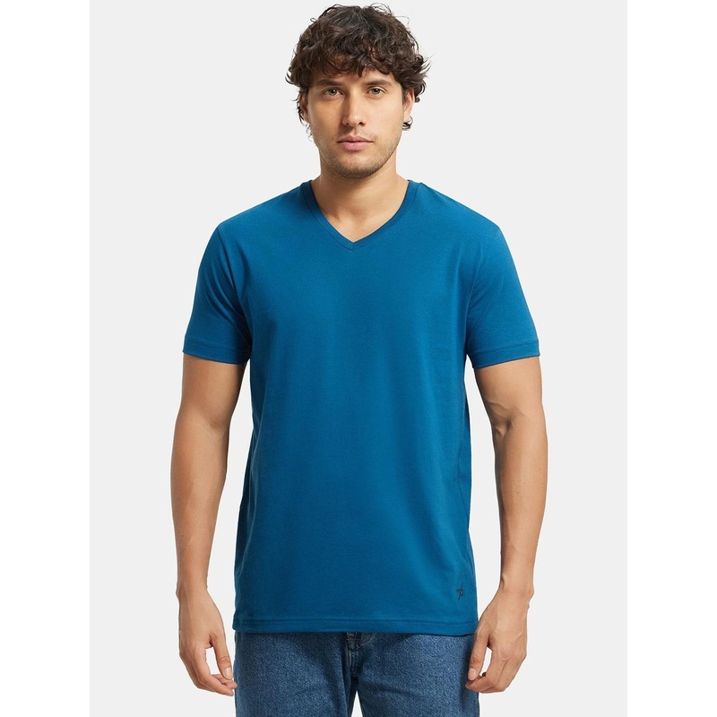 Jockey Men Solid V-Neck T-shirt