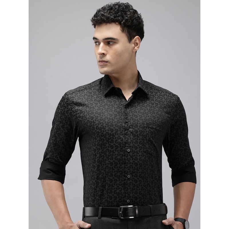Arrow Pure Cotton Manhattan Slim Fit Ethnic Motifs Printed Formal Shirt
