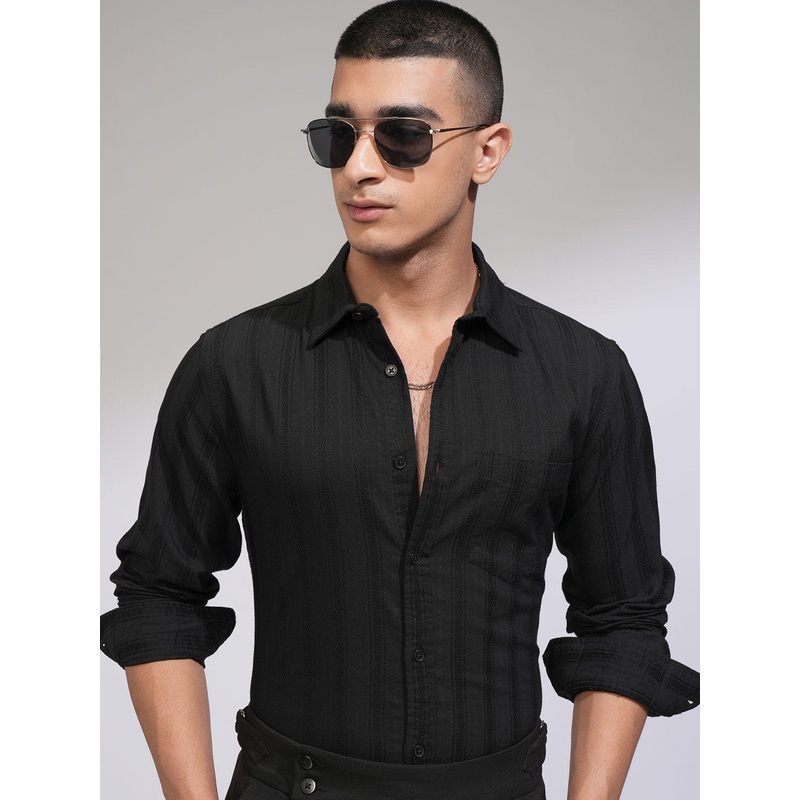 HIGHLANDER Men Slim Fit Spread Collar Textured Cotton Formal Shirt