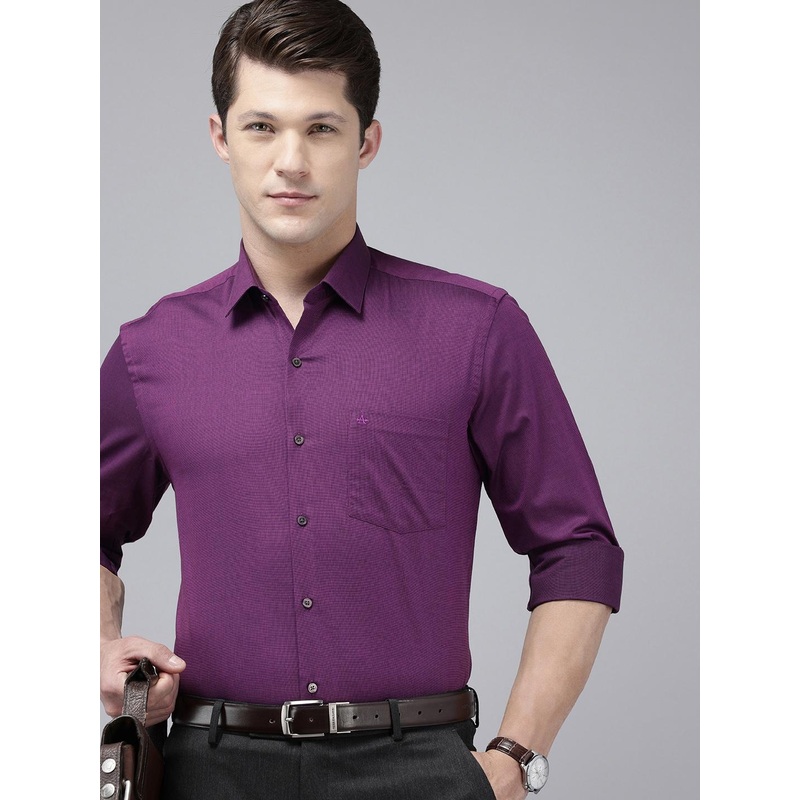 Arrow Pure Cotton Self Design Manhattan Slim Fit Opaque Formal Shirt