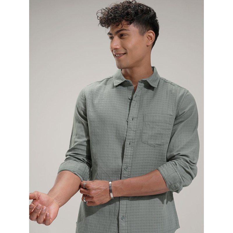 HIGHLANDER Men Comfort Fit Textured Spread Collar Cotton Casual Shirt