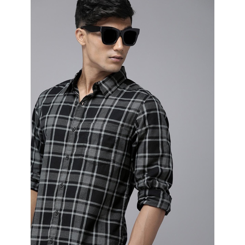Roadster Men Black Checked Sustainable Casual Shirt