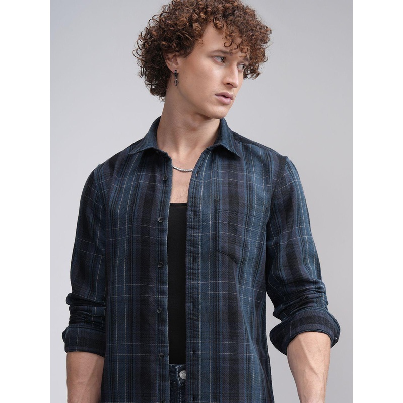 HIGHLANDER Men Spread Collar Checked Cotton Relaxed Fit Casual Shirt