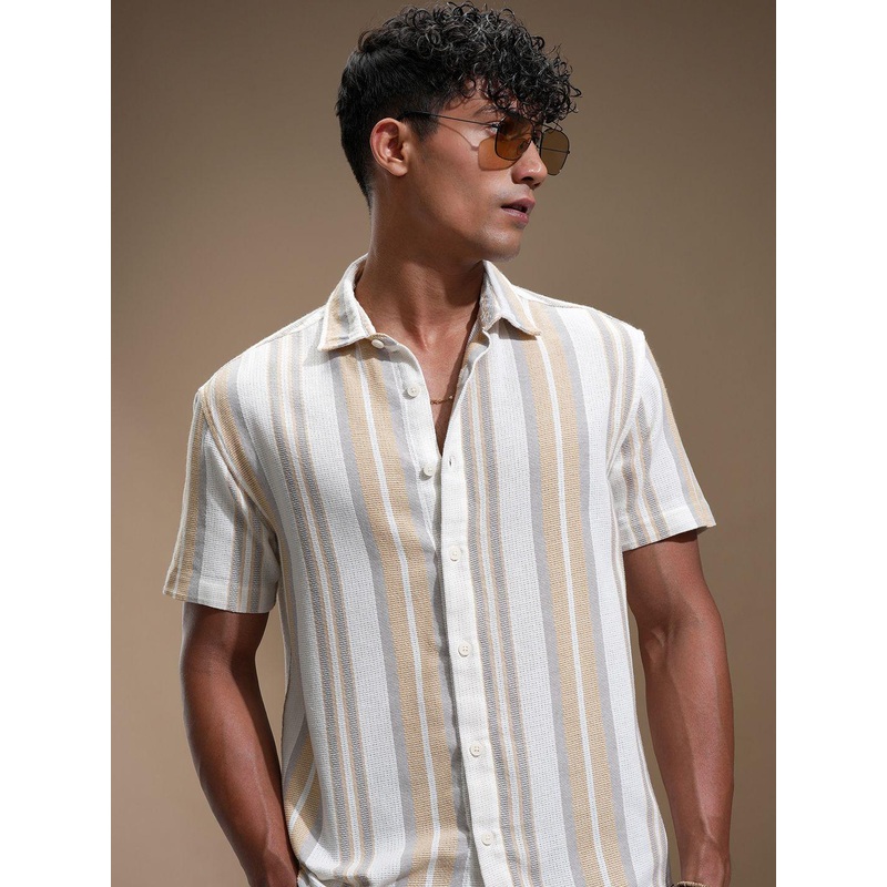 HIGHLANDER Cutaway Collar Striped Relaxed Fit Shirt