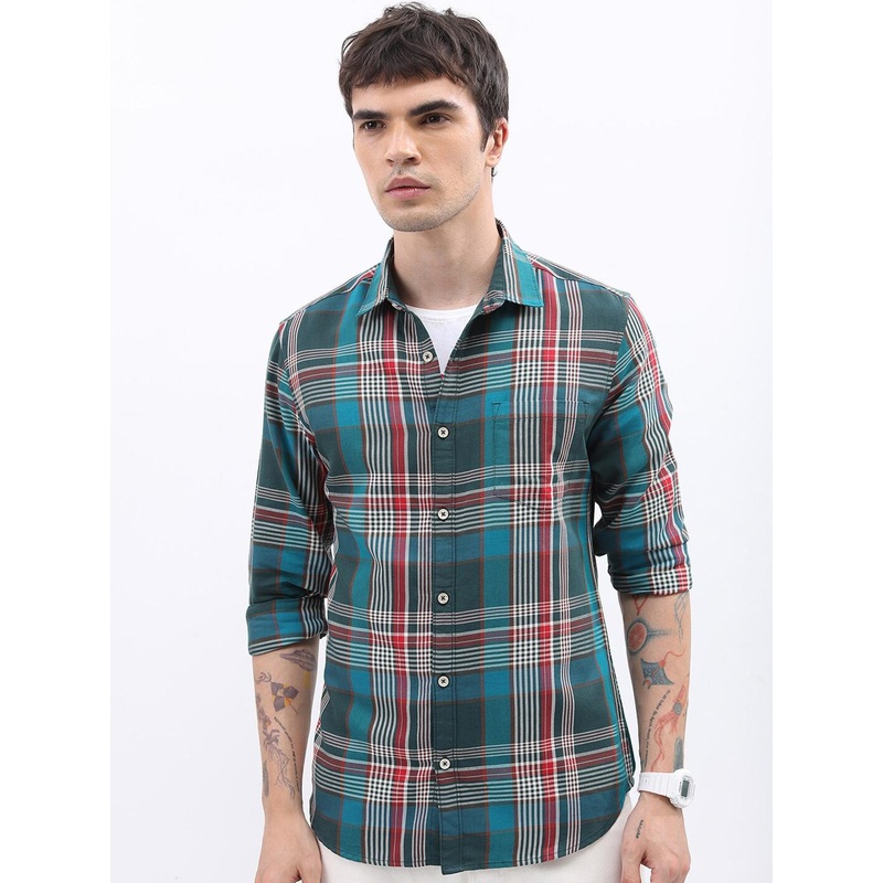 HIGHLANDER Slim Fit Tartan Checks Opaque Casual Shirt