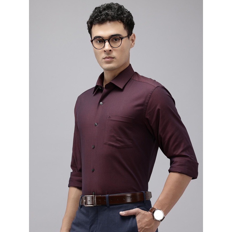 Arrow Manhattan Slim Fit Textured Self Design Pure Cotton Formal Shirt