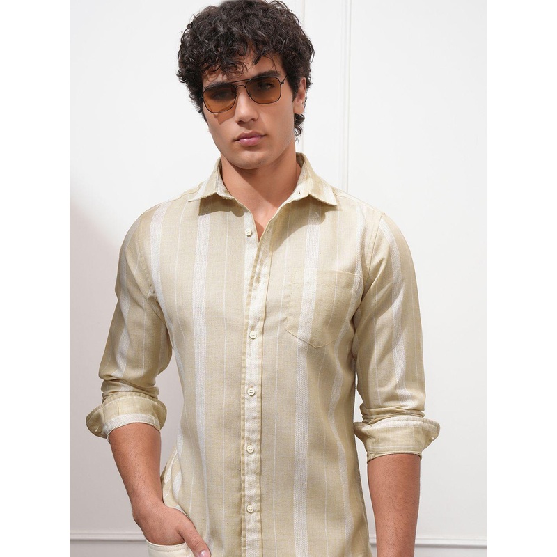 HIGHLANDER Men Slim Fit Spread Collar Vertical Striped Casual Shirt