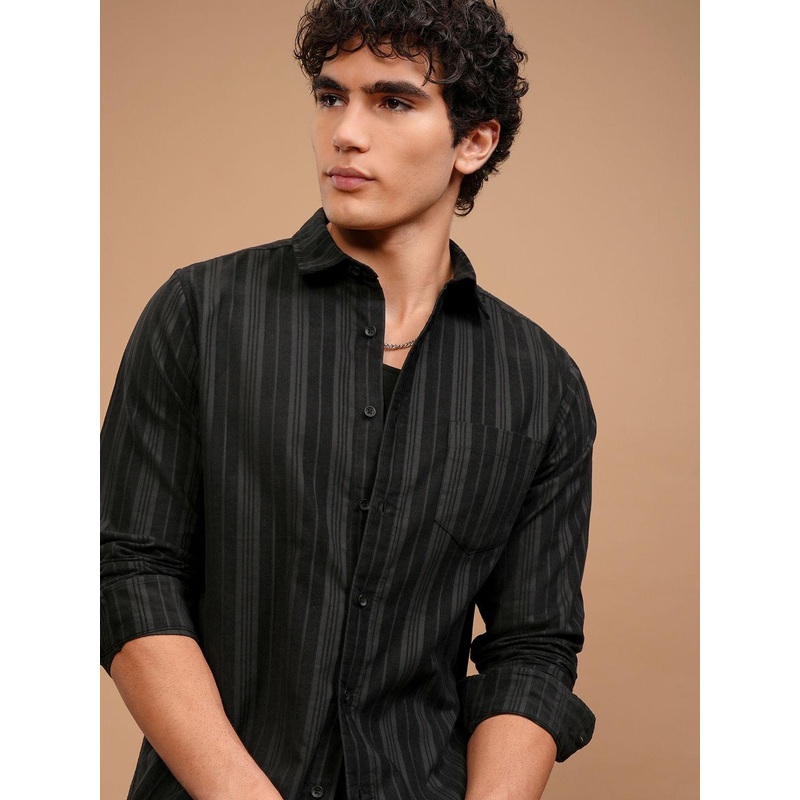 HIGHLANDER Men Slim Fit Vertical Striped Spread Collar Cotton Casual Shirt