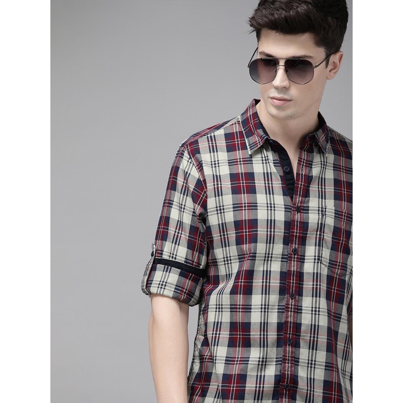Roadster Men Grey & Navy Blue Regular Fit Checked Casual Shirt