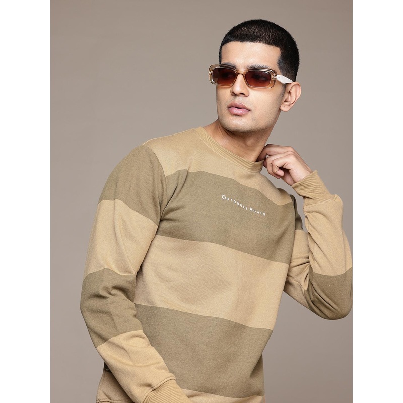 The Roadster Lifestyle Co. Colourblocked Sweatshirt