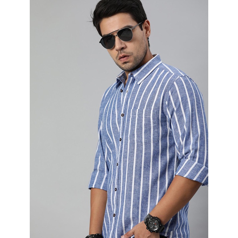 Roadster Men Blue & White Regular Fit Striped Casual Cotton-Linen Shirt