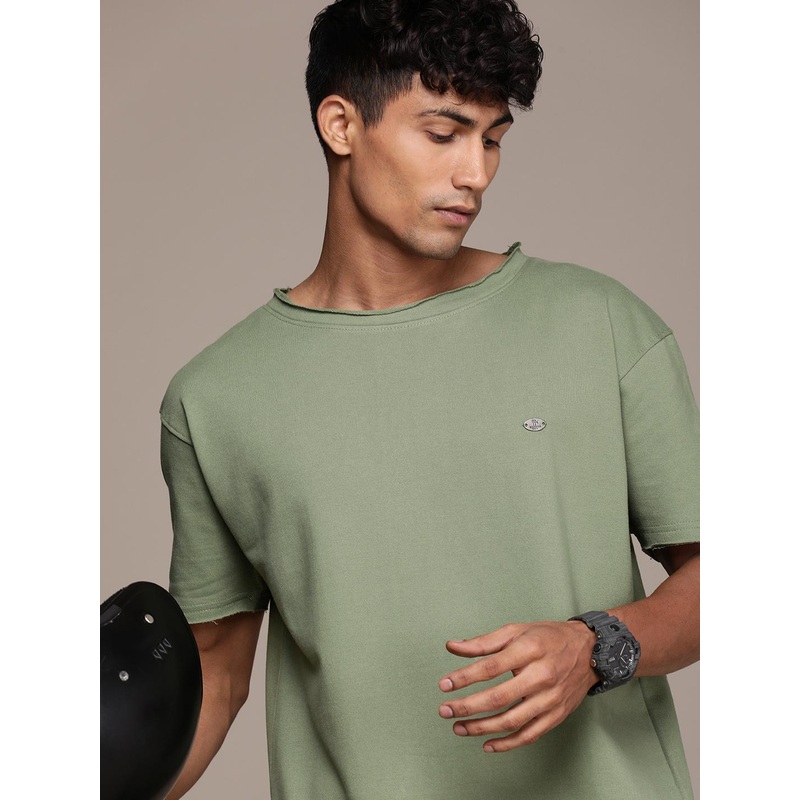 Roadster Men Drop-Shoulder Sleeves T-shirt