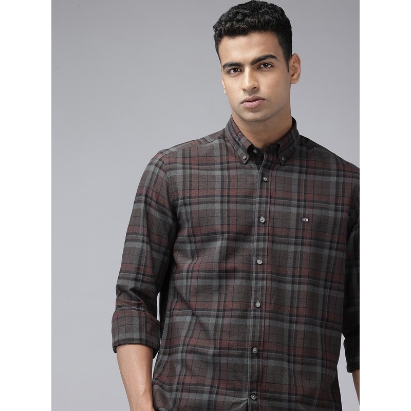 Arrow Sport Manhattan Slim Fit Button-Down Collar Checked Pure Cotton Casual Shirt