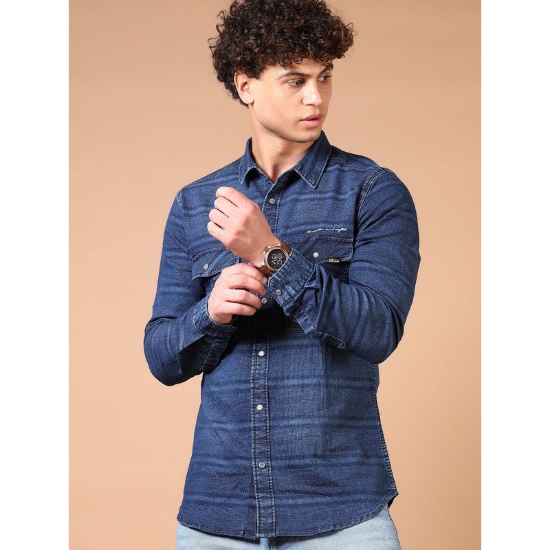 V-Mart Men Spread Collar Solid Denim Casual Shirt