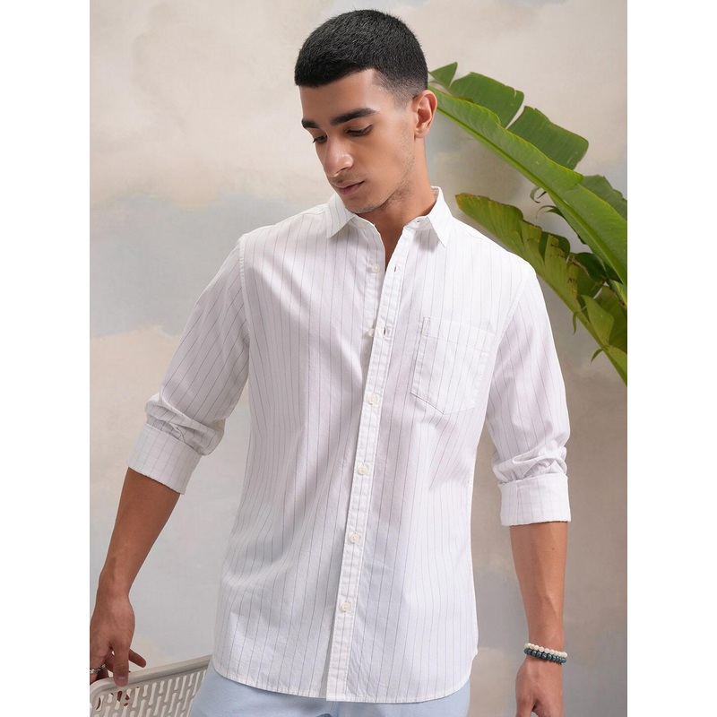 HIGHLANDER White Regular Fit Vertical Striped Casual Shirt