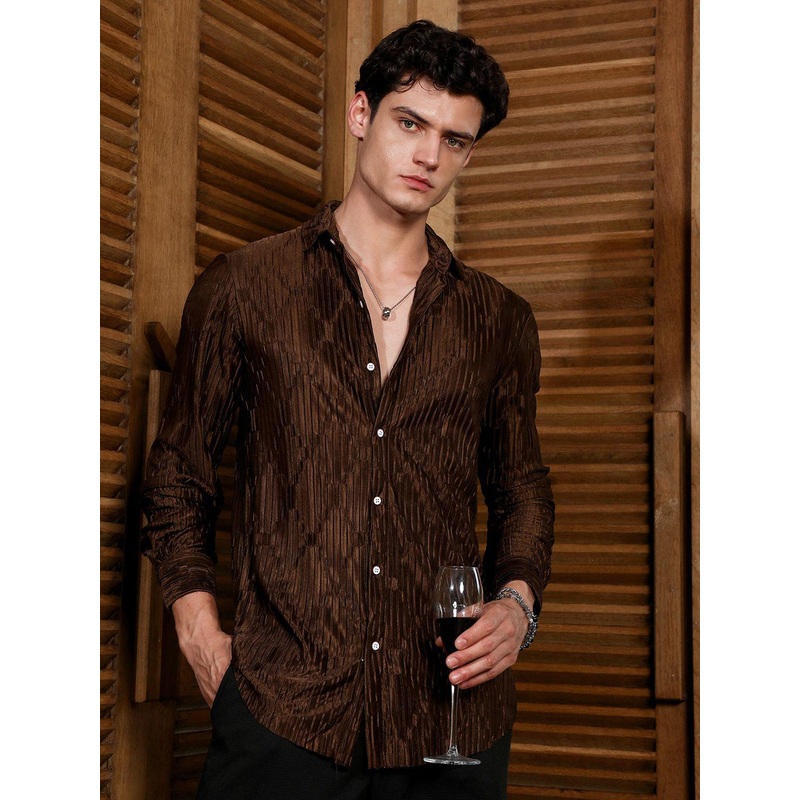 Campus Sutra Men Textured Spread Collar Comfort Cotton Regular Shirt