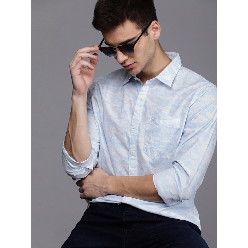 WROGN Men Blue & White Slim Fit Printed Casual Shirt