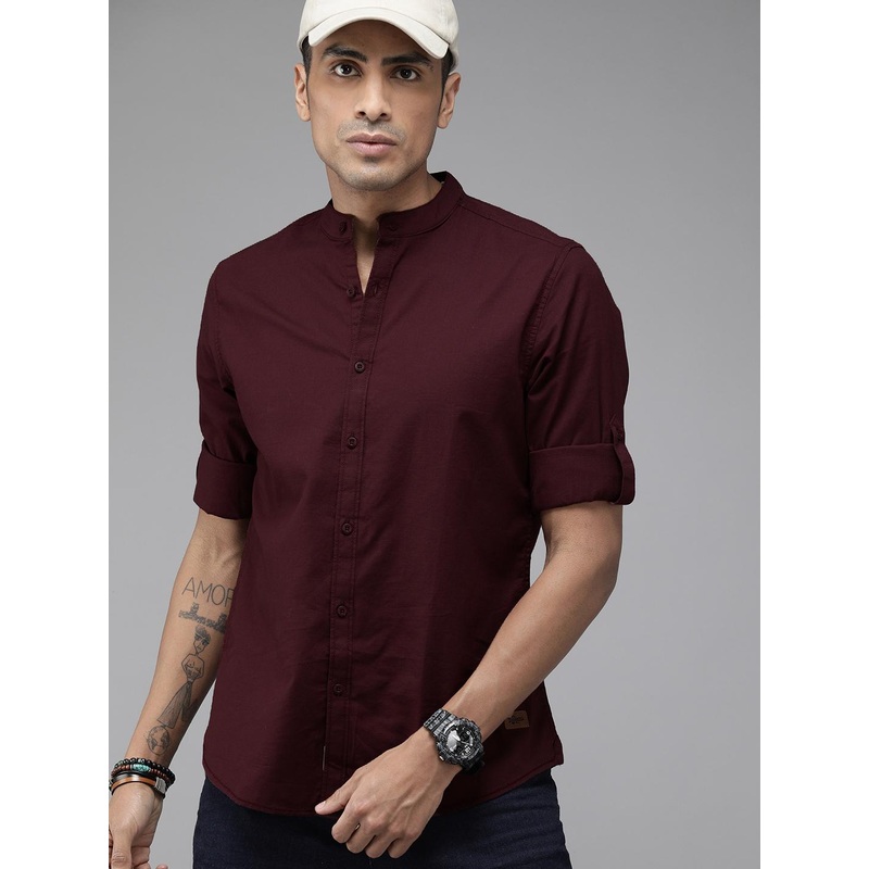 Roadster Men Burgundy Regular Fit Solid Casual Shirt