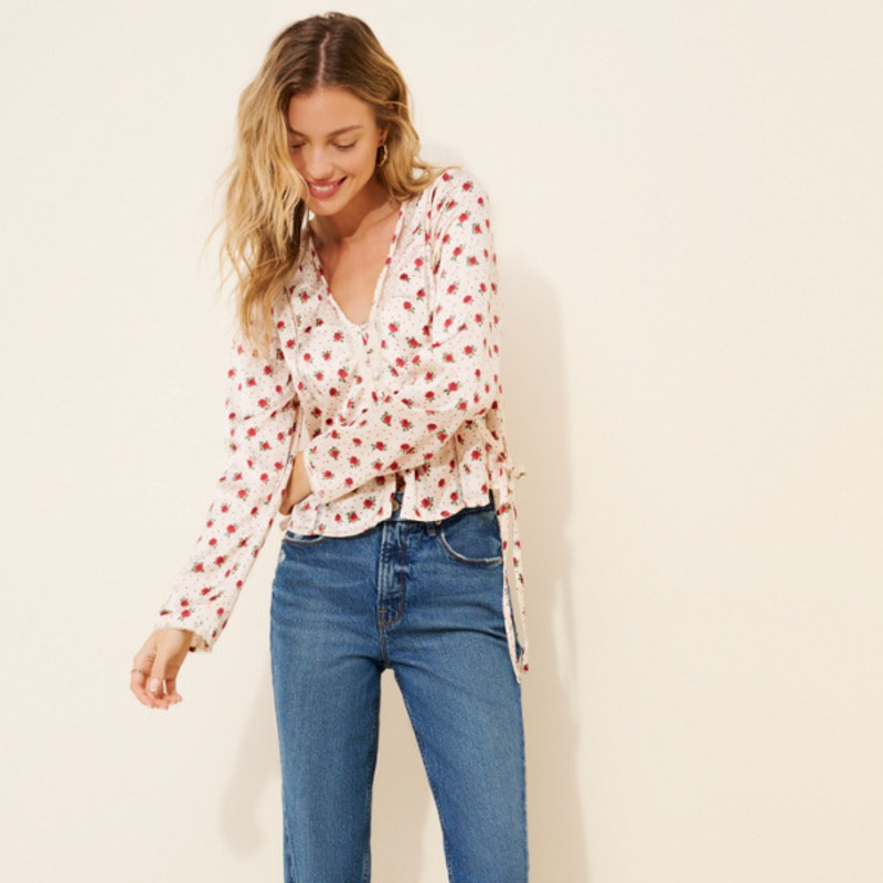 Good Icon Twisted Slit Straight Leg Jeans