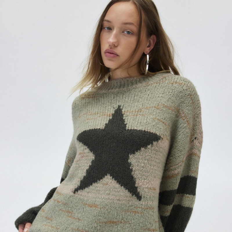 Stella Star Graphic Oversized Pullover Sweater